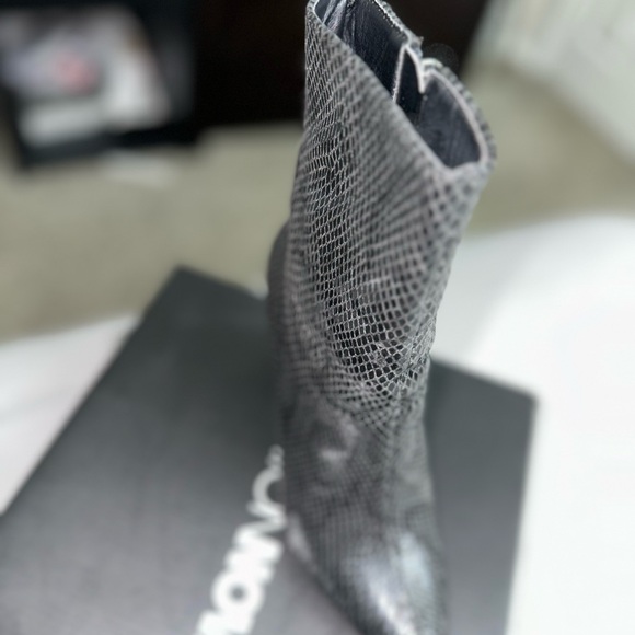 Fashion Nova Ankle Boots - Black Snake Print, Size 7 - Picture 3 of 5